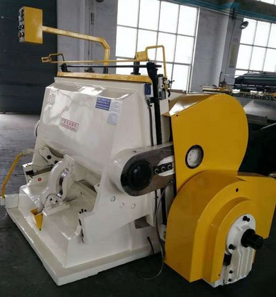 Clamshell Die Cutter